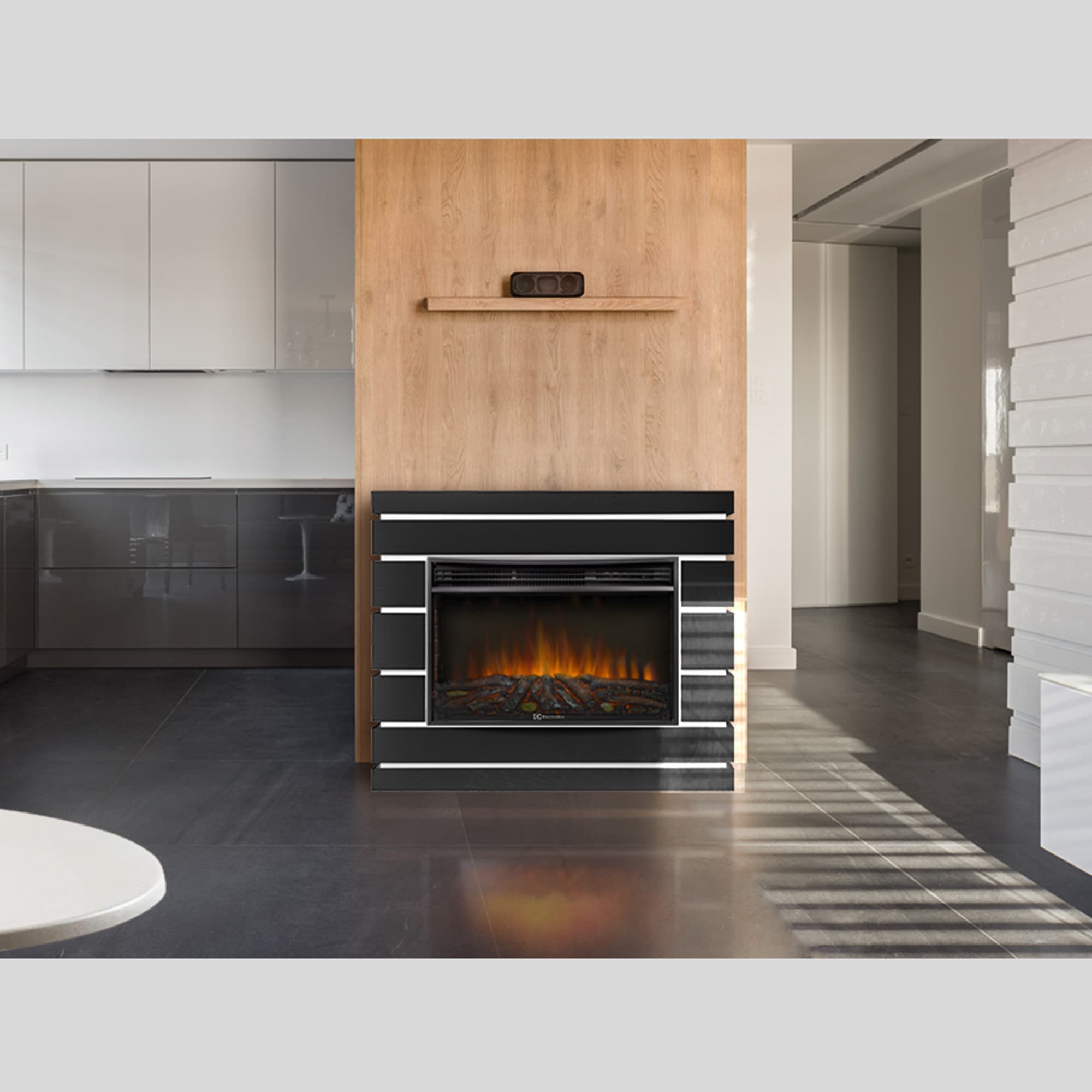 Каминокомплект: Очаг Electrolux 2720RLS N, портал Moderno 25 шпон чёрный дуб — фото 4